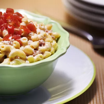 Coditos con Queso y Atún