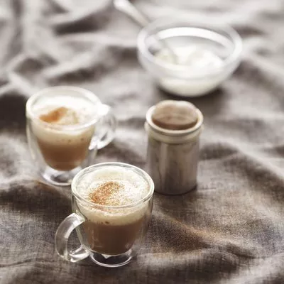 Cazuela de Tostada Francesa de Durazno y Almendras