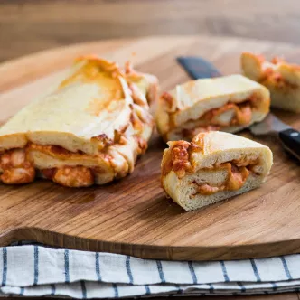 Cazuela de Tostada Francesa de Durazno y Almendras
