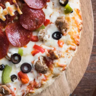 Cazuela de Tostada Francesa de Durazno y Almendras