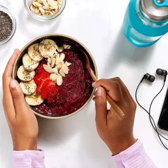 Cazuela de Tostada Francesa de Durazno y Almendras