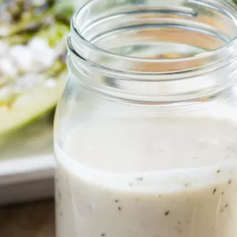 Cazuela de Tostada Francesa de Durazno y Almendras