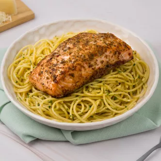 Salmón con Pasta y Parmesano