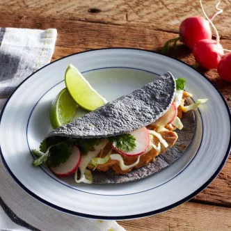 Cazuela de Tostada Francesa de Durazno y Almendras