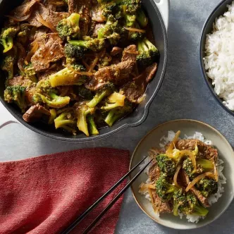 Cazuela de Tostada Francesa de Durazno y Almendras