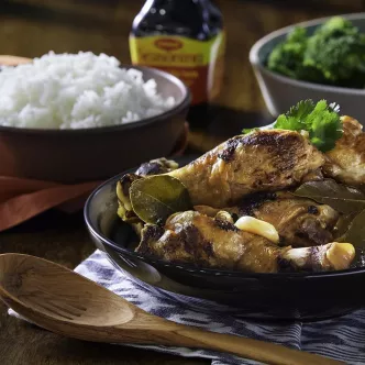 Cazuela de Tostada Francesa de Durazno y Almendras
