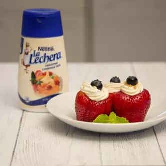 Cheesecake Stuffed Strawberries