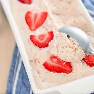 Strawberry Swirl Ice Cream