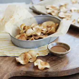 Baked Apple Chips with Dulce de Leche