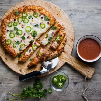 Bocaditos de Pizza Mexicana con Salsa Picante