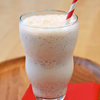 Cazuela de Tostada Francesa de Durazno y Almendras