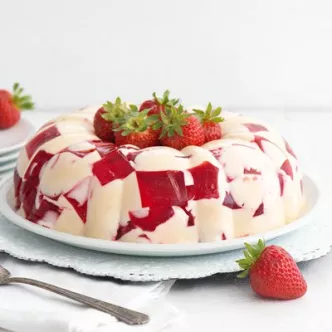 Gelatina de Fresas con Crema